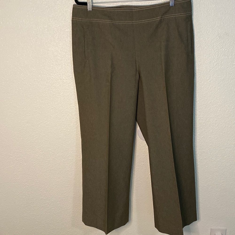 Vesti- Grey ankle slacks- Size 16